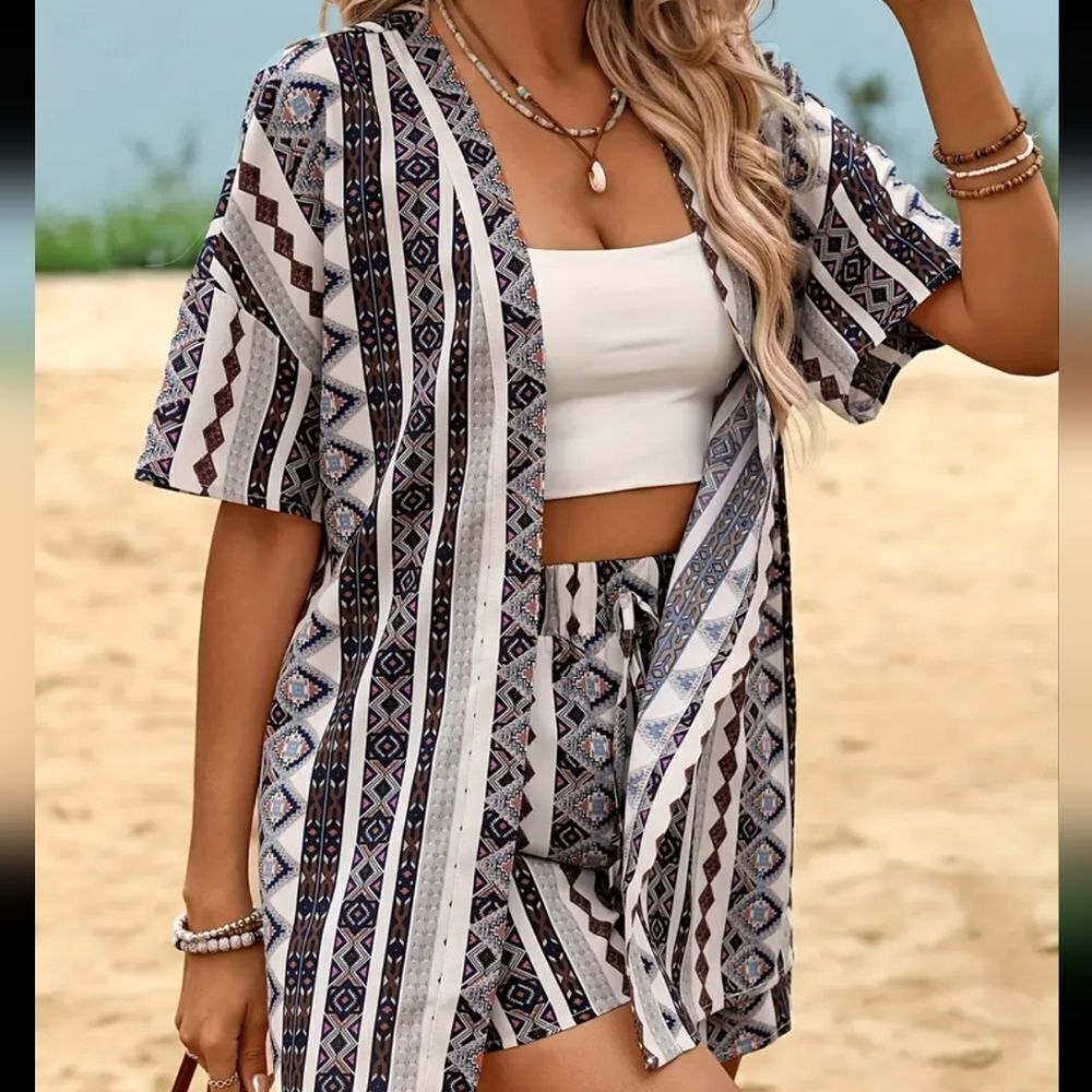 Ladies Tribal Two-piece Short Set sz small - Picture 3 of 6